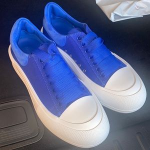 Alexander McQueen Sneakers (AUTHENTIC)